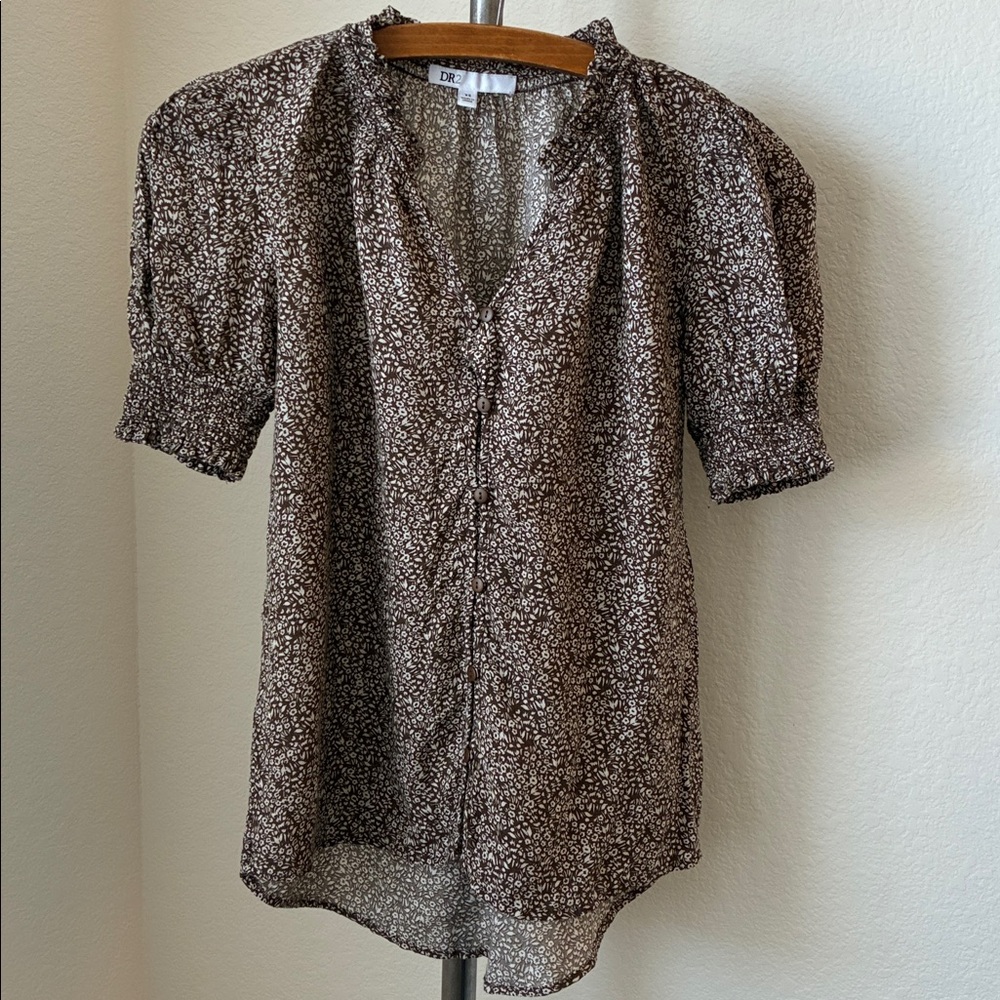 DR2 Blouse sz XS Floral Brown Cream Button Down Cottagecore Feminine 100% Rayon